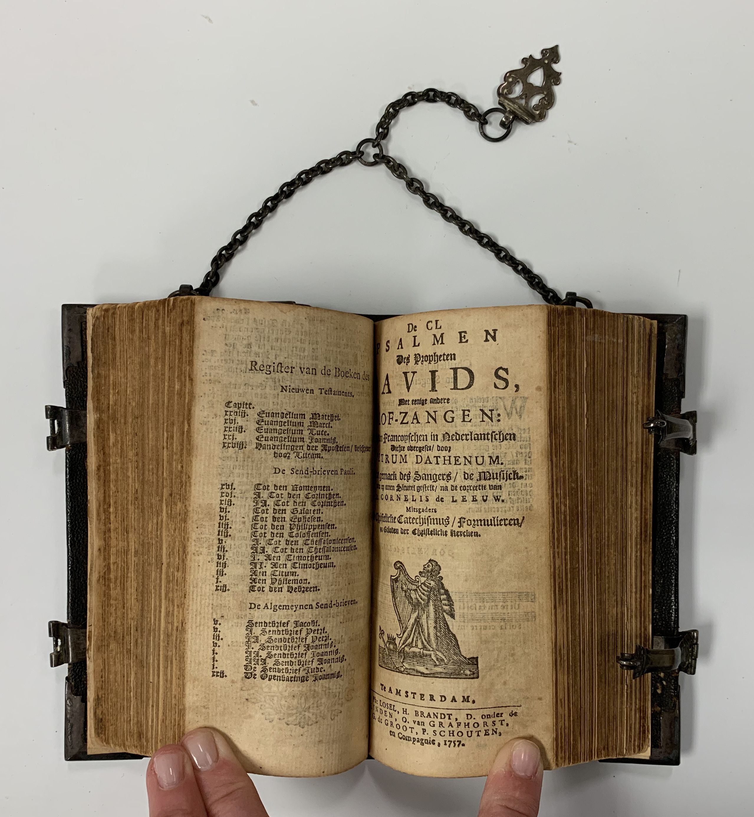 Dutch chain-bible 1758  Book binding, Bookbinding, Wallet on a chain