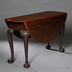 Chippendale Mahogany Carved Drop-leaf Dining Table