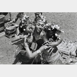 Henri Cartier-Bresson (French, 1908-2004) La danse Alloeng Kotjok, Sayan, Bali, Indonésie