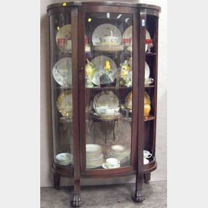Southern Furniture Co. Carved Mahogany and Curved Glass China Cabinet.