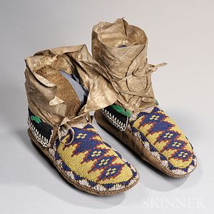 Plains Cree Beaded Hide Man's Moccasins