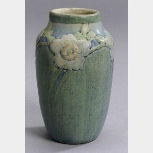 Newcomb College Arts & Crafts Pottery Decorated Vase