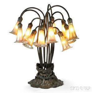 Tiffany-style Water Lily Lamp