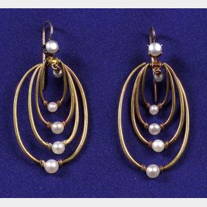 Antique 18kt Gold and Pearl Earpendants