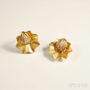 14kt Gold and Diamond Shell Earclips