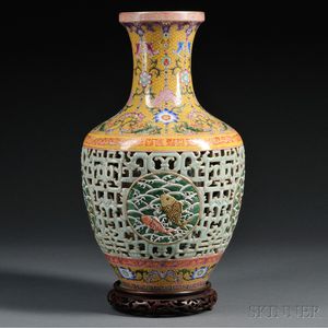 Famille Rose Reticulated Vase