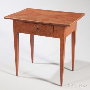 Small Salmon Pink Paint-decorated Table