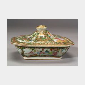 Rose Medallion Porcelain Covered Vegetable Dish, China, 19th century,