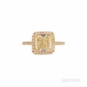 22kt Gold, Colored Diamond, and Diamond Ring