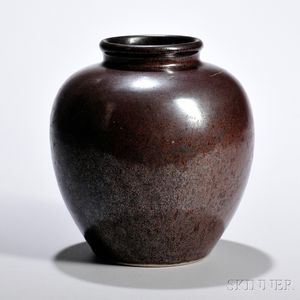Iron Rust-glazed Jar