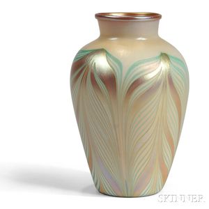 Kew Blas Pulled Feather Vase