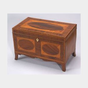 Inlaid Mahogany Veneer Table Box