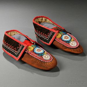 Northeast Beaded Cloth and Leather Moccasins