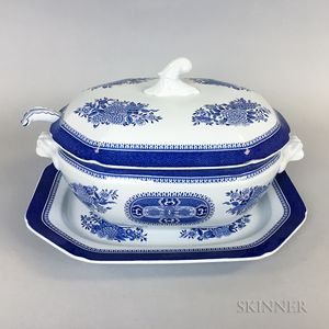 Copeland Spode "Trade Winds" and Blue and White Transfer-decorated Tureens and Underplates. 