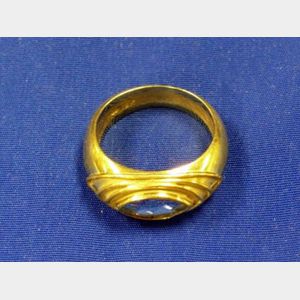 18kt Gold Aquamarine Ring.