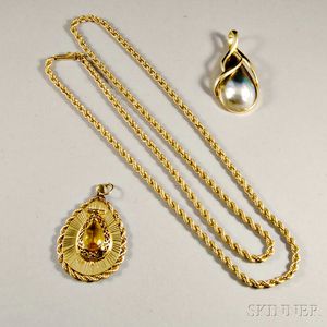 Two 14kt Gold Pendants