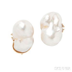 18kt Gold, Baroque South Sea Pearl, and Diamond Cuff Links