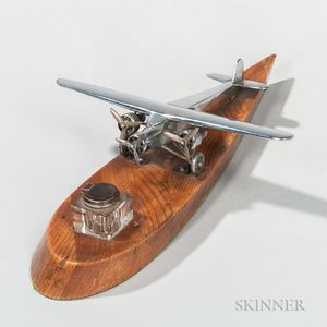 Tri-propeller Airplane Model with Inkwell