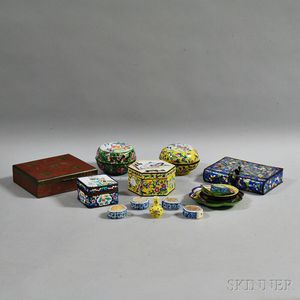 Seventeen Chinese Decorative Items
