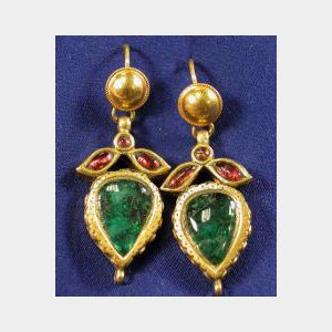 22kt Gold and Emerald Earpendants, India