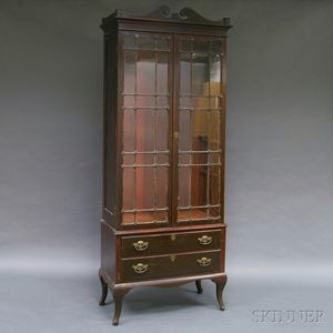 Chippendale-style Mahogany Veneer Glazed Bookcase