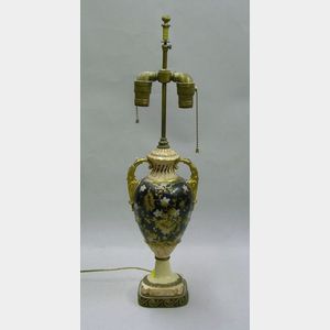 English/French Porcelain Two-handled Covered Urn Table Lamp