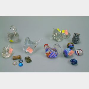 Fifteen Colored and Colorless Glass Items