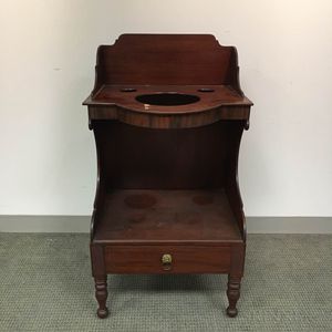 Classical Carved Mahogany One-drawer Washstand