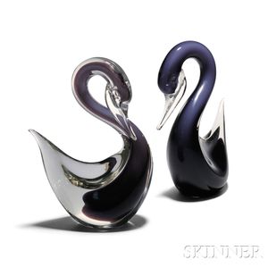Two Art Glass Swan Sculptures Retailed by Carole Stupell