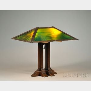 Arts & Crafts Style Table Lamp