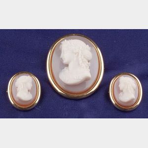 Antique 14kt Gold and Hardstone Cameo Demi-Parure