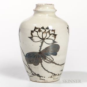 Small Cizhou Ware Vase