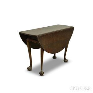 Chippendale-style Walnut Drop-leaf Table