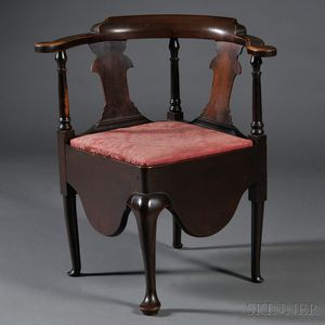 Queen Anne Cherry Roundabout Chair