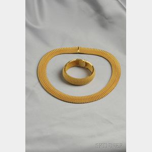 18kt Gold Necklace and 14kt Gold Bracelet