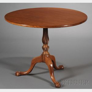 Chippendale Carved Mahogany Tilt-top Tea Table
