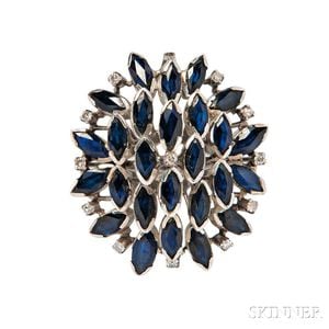 18kt White Gold and Sapphire Cluster Ring