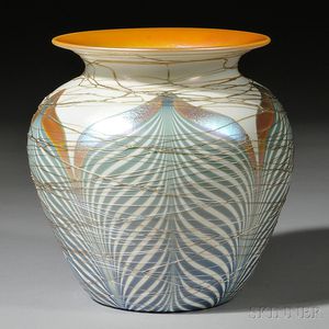 Durand Threaded Pulled Feather Vase