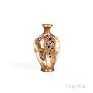 Riessner, Stellmacher & Kessel Amphora Portrait Vase