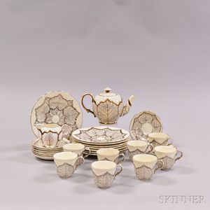 Twenty-six Wedgwood Queen's Ware Lustre-decorated Cauliflower Tableware Items