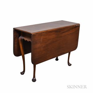 Queen Anne Mahogany Drop-leaf Table