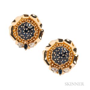 18kt Gold and Sapphire Earrings