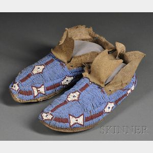 Central Plains Beaded Hide Youth's Moccasins
