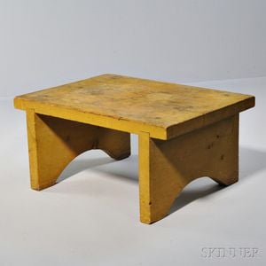 Shaker Yellow-stained Pine Bench
