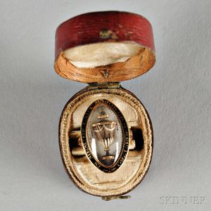 Hairwork and Enamel-decorated Gold Mourning Ring in Box