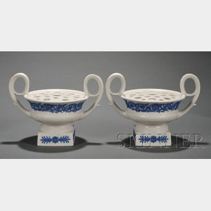Pair of Wedgwood White Smear Glazed Stoneware Crater Urns and Covers