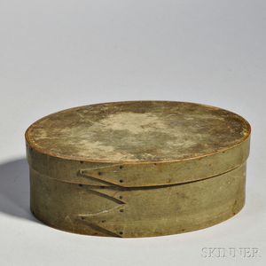 Shaker Olive Green-painted Pine and Maple Covered Oval Box