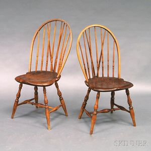 Pair of Braced Bow-back Windsor Side Chairs