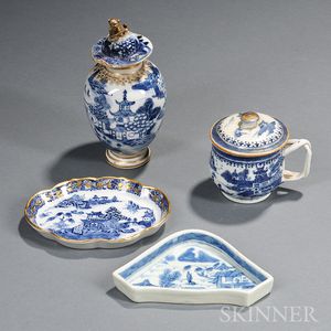 Four Export Blue and White Porcelain Items