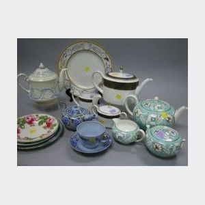 Thirteen Pieces of Assorted Wedgwood Ceramic Tableware